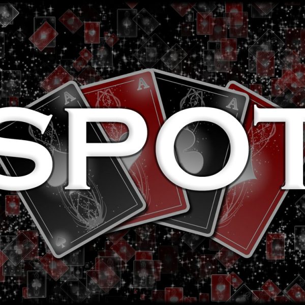 نقد و بررسی بازی کارتی اسپات (Spot)