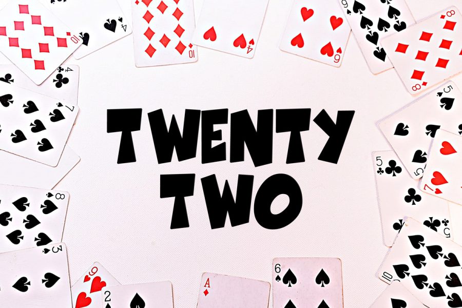 معرفی، آموزش و بررسی بازی کارتی بیست و دو (Twenty Two)